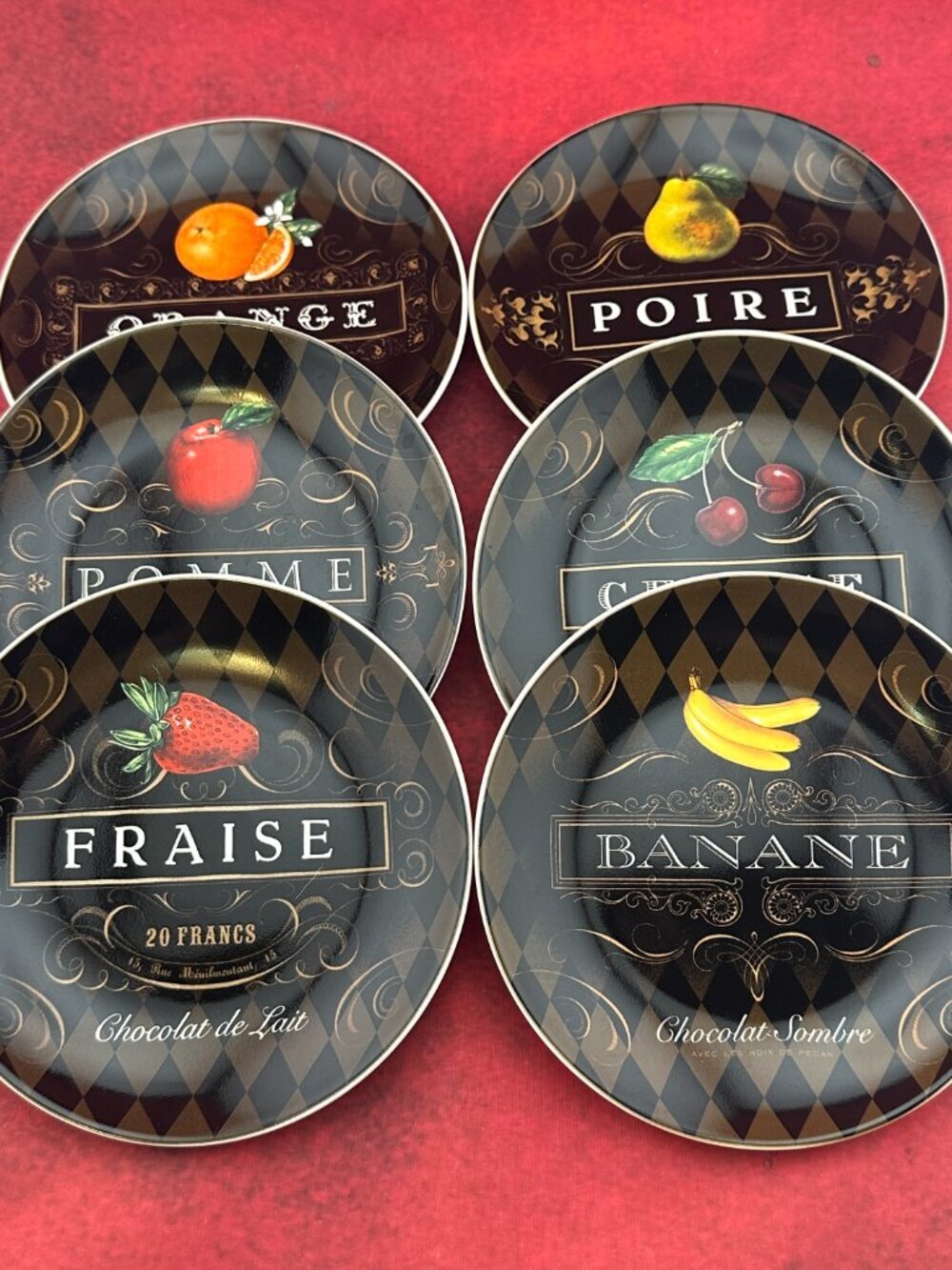 ONEIDA "FRENCH CHOCOLATE" STONEWARE DESSERT FRUIT DESIGN 6-1/8 PLATES SET FOR 6